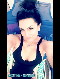 cristina - bella esibizionista di bo