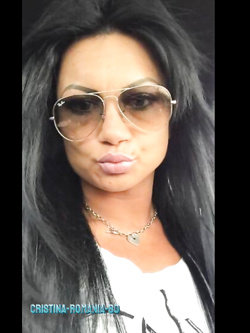 cristina - bella esibizionista di bo