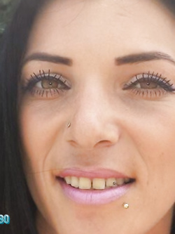 MIKELA - ZINGARA RUMENA IN AZIONE