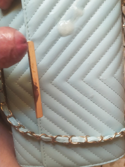 Borsa e scarpe celesti da cerimonia scopate!