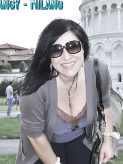 angy - esibizionista matura di milano