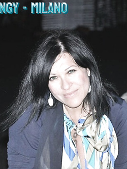 angy - esibizionista matura di milano