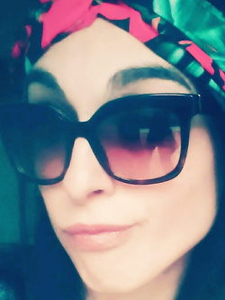 Pompinara con gli occhiali!