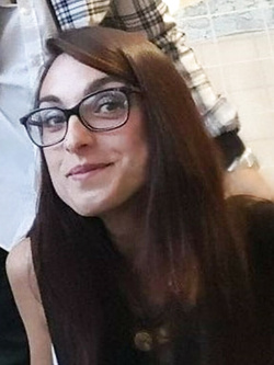 Pompinara con gli occhiali!