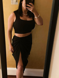 Lei ci mostra le sue tette