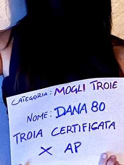 Moglie troia certificata passione collant e perizoma