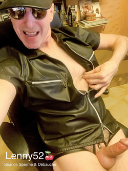 Lenny52????, Una troia… desnuda