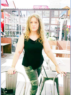 sandra - milf esibizionista di varese