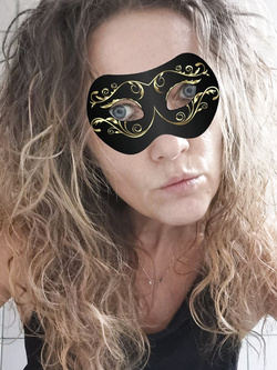 sandra - milf esibizionista di varese