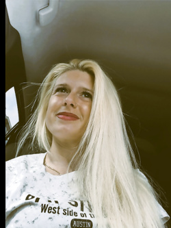 azzurra - estetista esibizionista di pavia