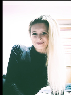 azzurra - estetista esibizionista di pavia