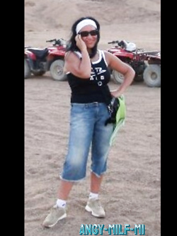 ESIBIZIONI DI GENTE COMUNE