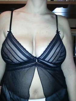 Anyca in intimo sexy