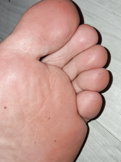 Bei piedi per chi ama i bellissimi piedi