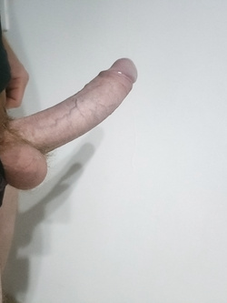 Indovina la lunghezza del mio cazzo
