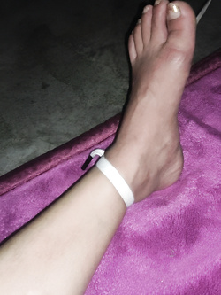 Asian Lucy's tied up feet and toes
