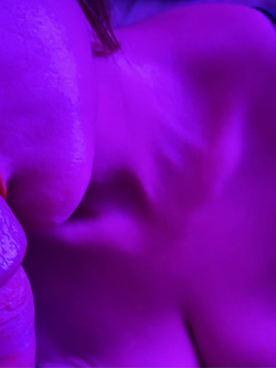 La pantera rosa calda e vogliosa