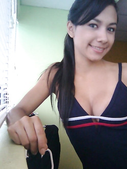 Foto studentessa teen che succhia cazzo