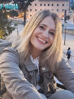 valeria - matura esibizionista di roma