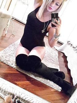 Selfie hot della bionda italiana 20enne da scopare