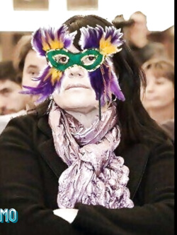 donne in maschera - il fantastico senso del mistero
