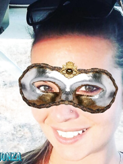 donne in maschera - il fantastico senso del mistero