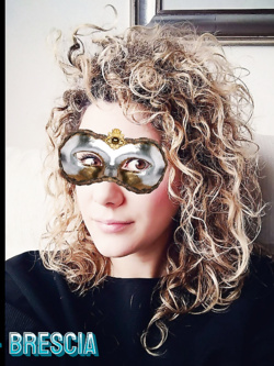 donne in maschera - il fantastico senso del mistero
