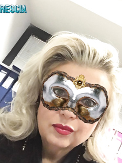donne in maschera - il fantastico senso del mistero