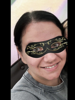 donne in maschera - il fantastico senso del mistero