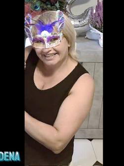 donne in maschera e non - situazioni reali -scambismo