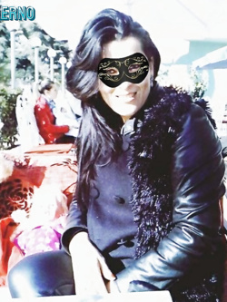 donne in maschera e non - situazioni reali -scambismo