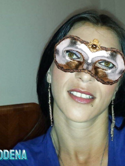donne in maschera e non - situazioni reali -scambismo