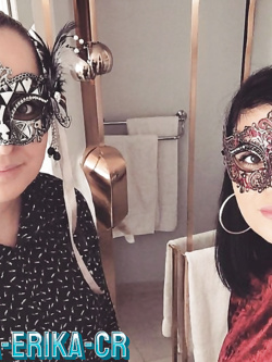 donne in maschera e non - situazioni reali -scambismo