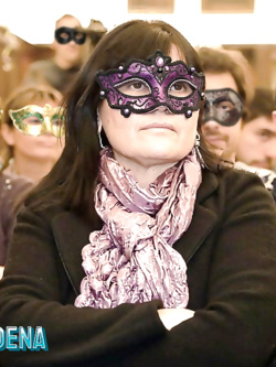 donne in maschera e non - situazioni reali -scambismo