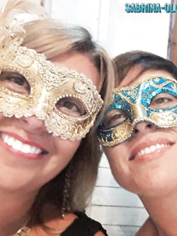 donne in maschera e non - situazioni reali -scambismo