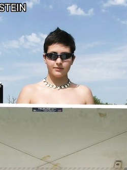Set- and Costume Designer Loren Elstein nude in public (2)