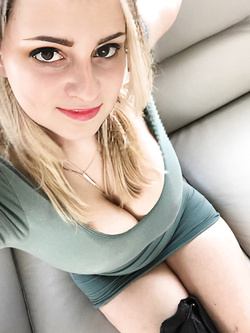 ragazza di Taranto J....a sposata