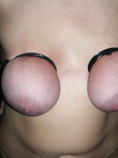 Bondage con amica dalle tette magnifiche