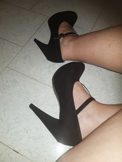 Adoro fare la troia con i tacchi!