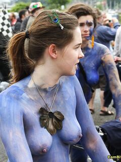 Lei è così dannatamente sexy