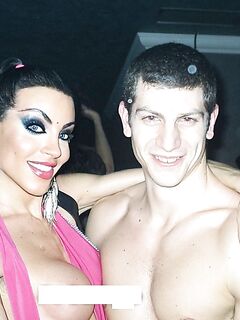 CHI MI SBURR IN CULO E POI IN BOCCA?